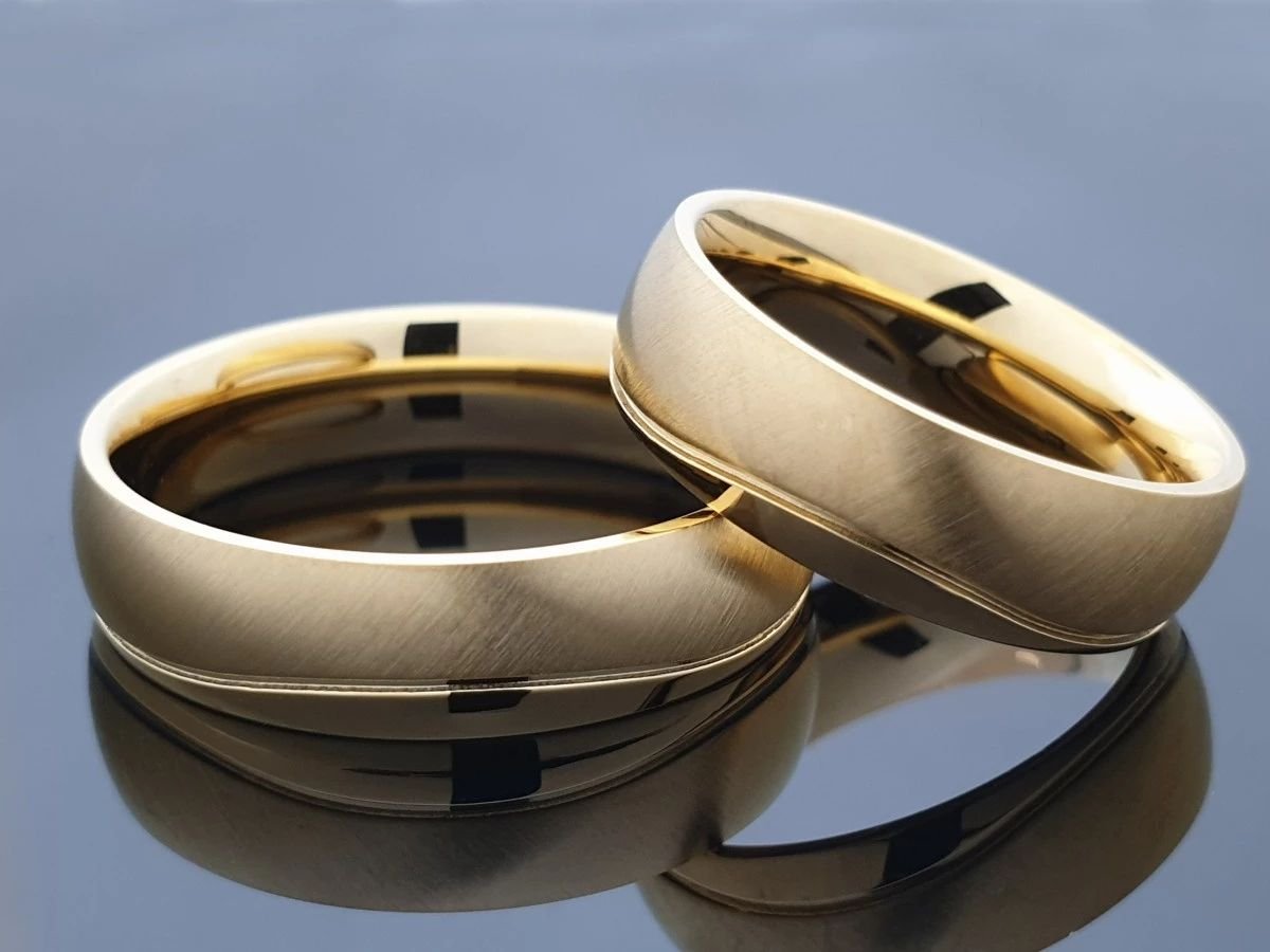 Vestuviniai žiedai: apie jų istoriją, tradicijas ir prietarus